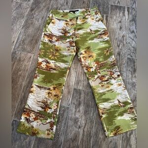 Single Green tropical Print capris